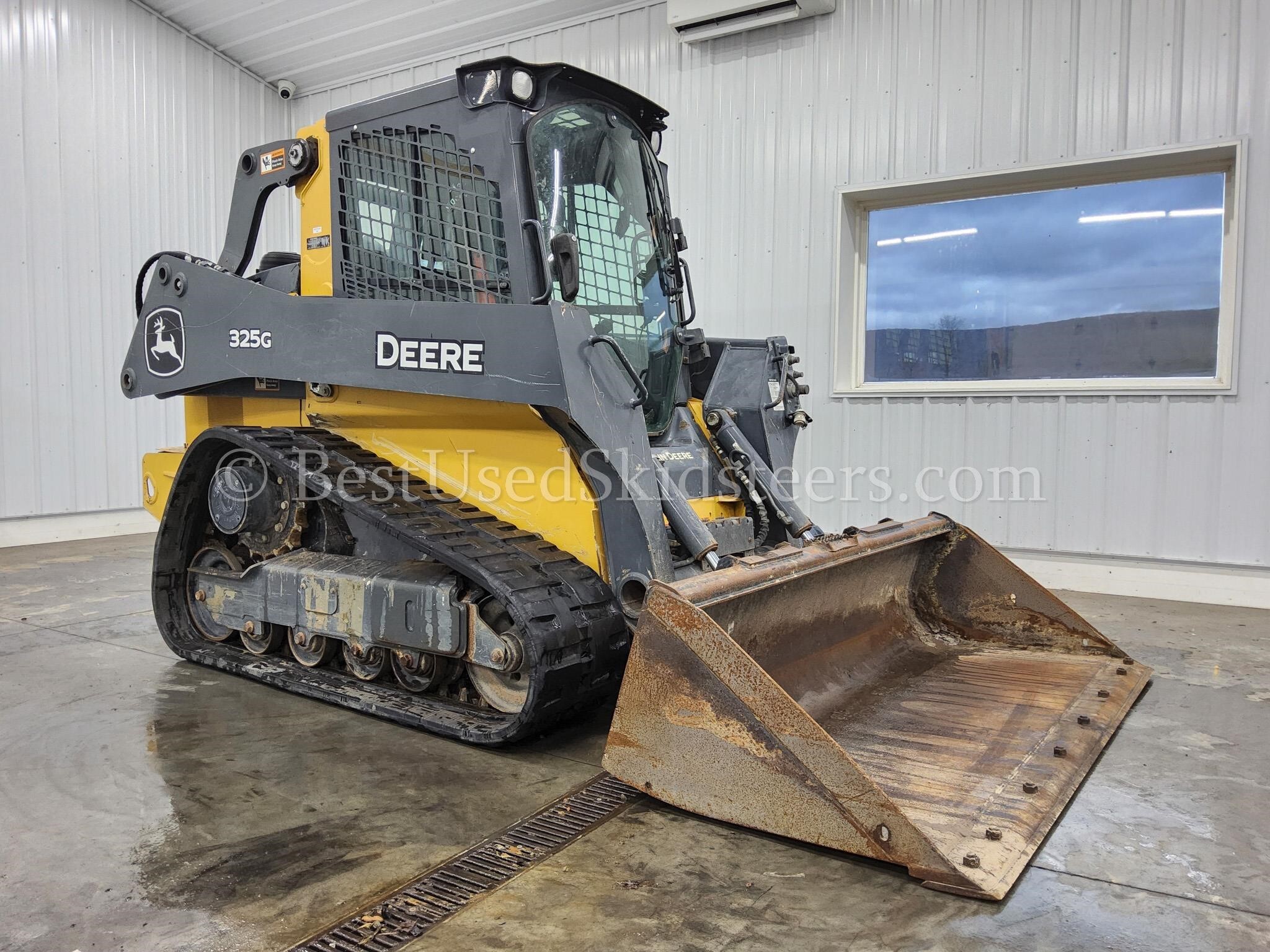 2023 Deere 325G Skid Steer