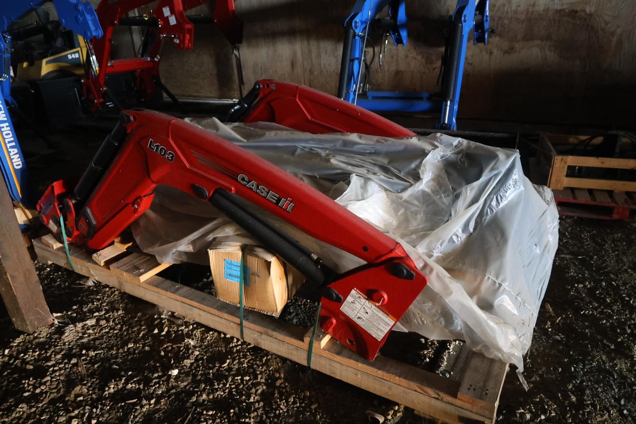 Case IH L103 Front End Loader - $10,761 | Machinery Pete