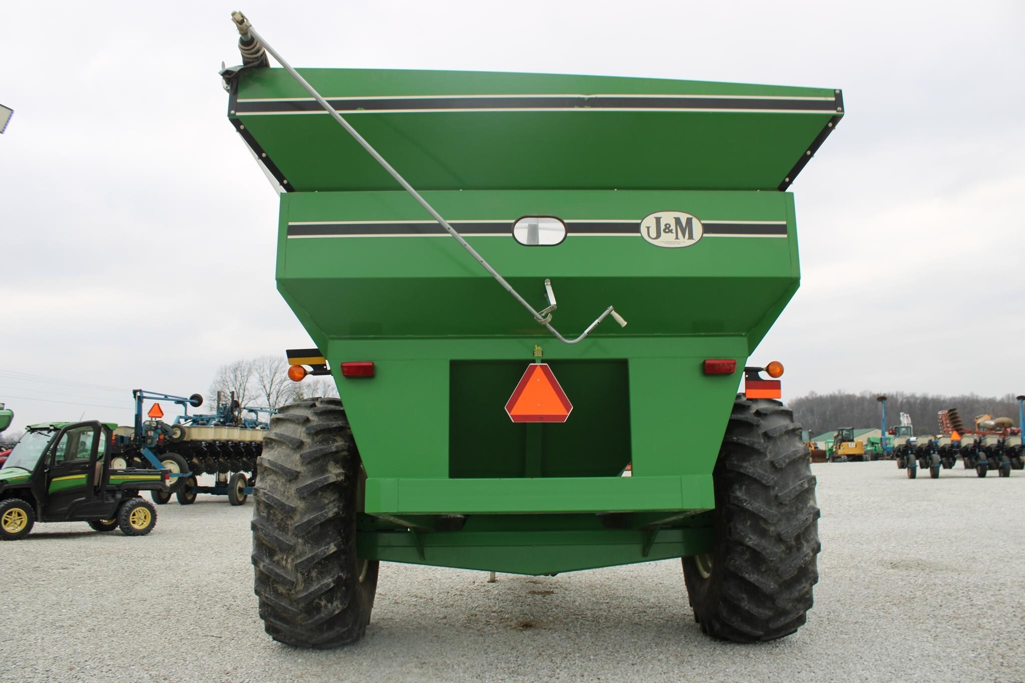  J&M 620-14 Grain Cart