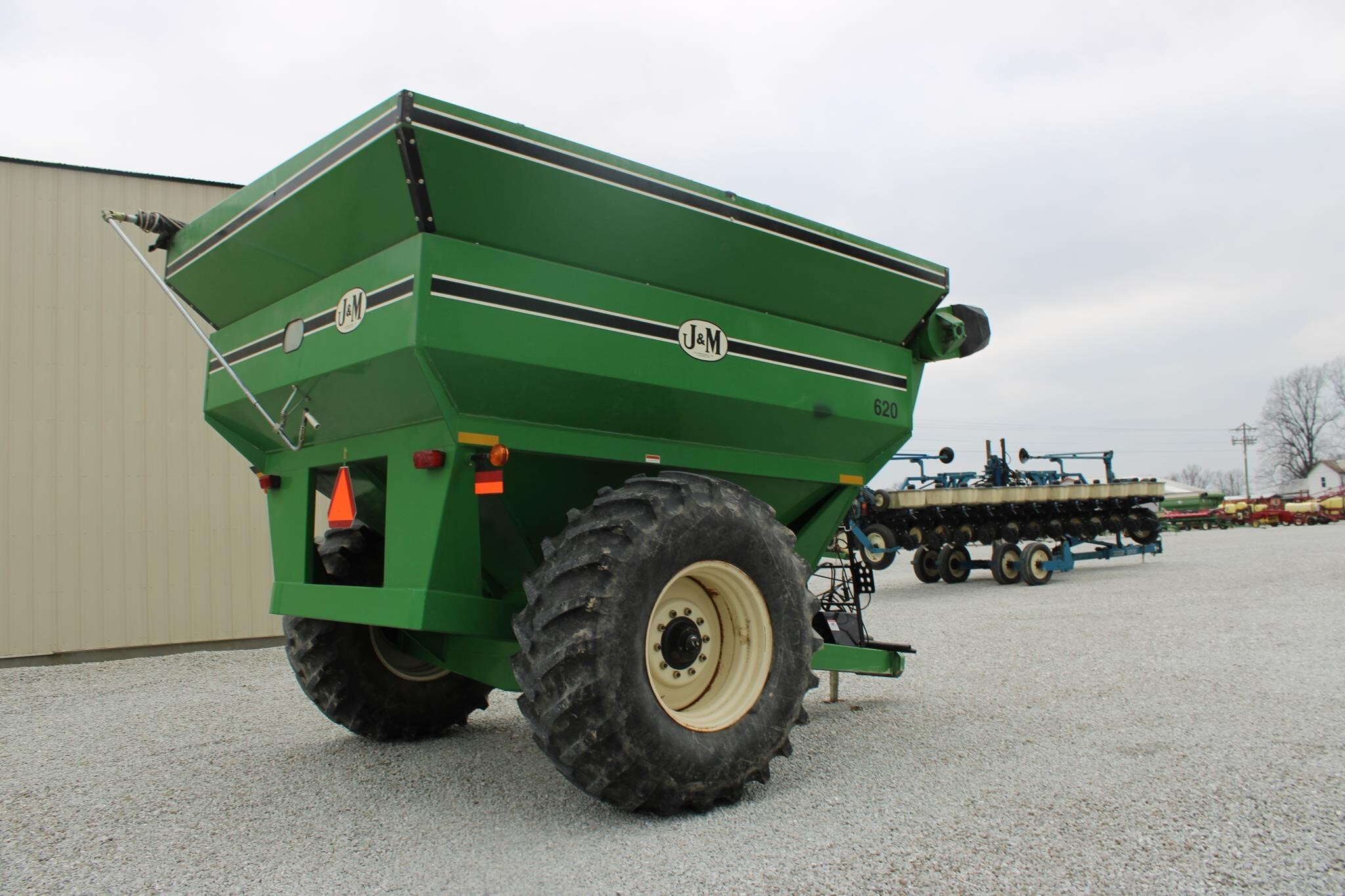 J&M 620-14 Grain Cart