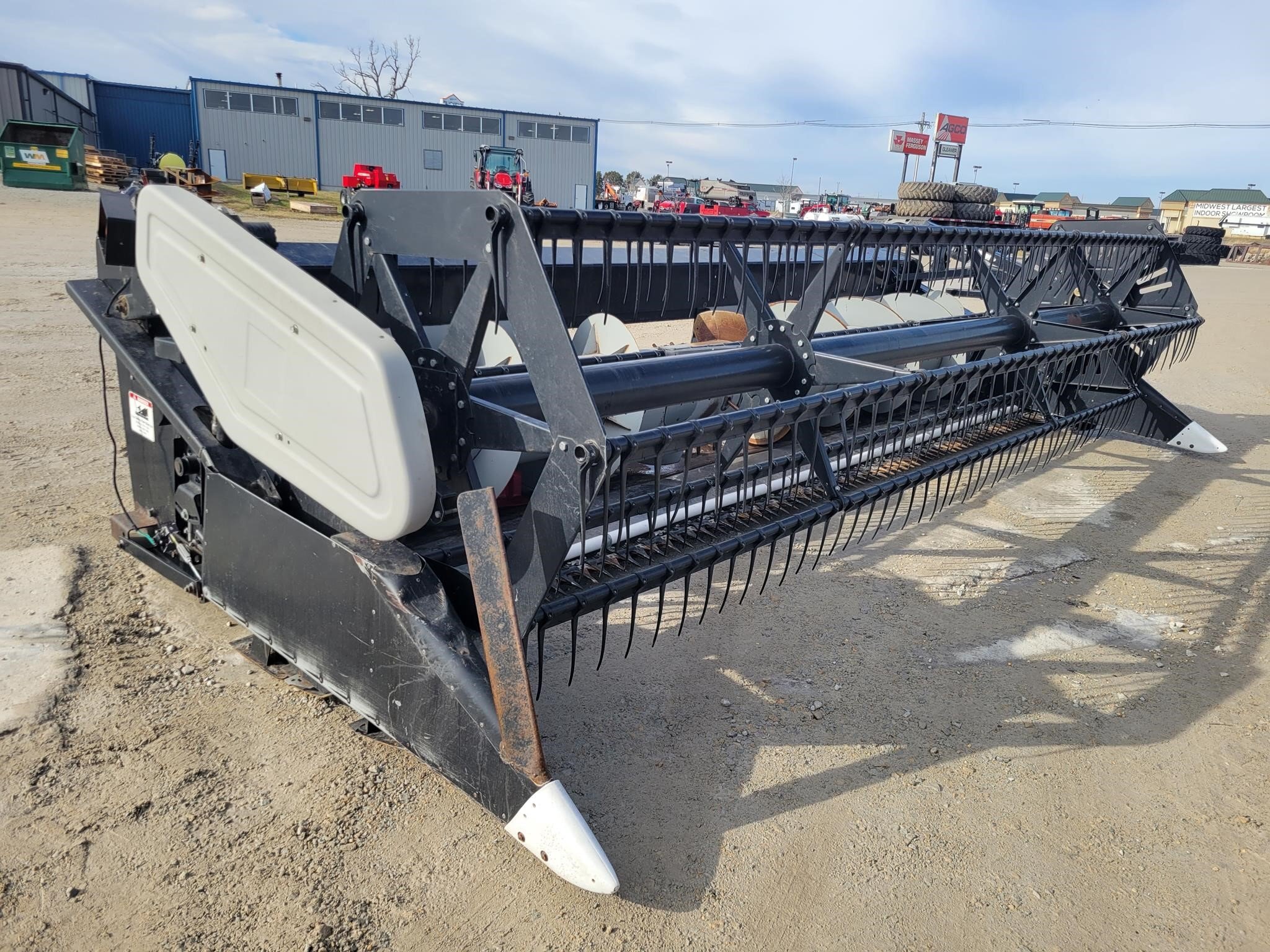 1998 Gleaner 818 Platform