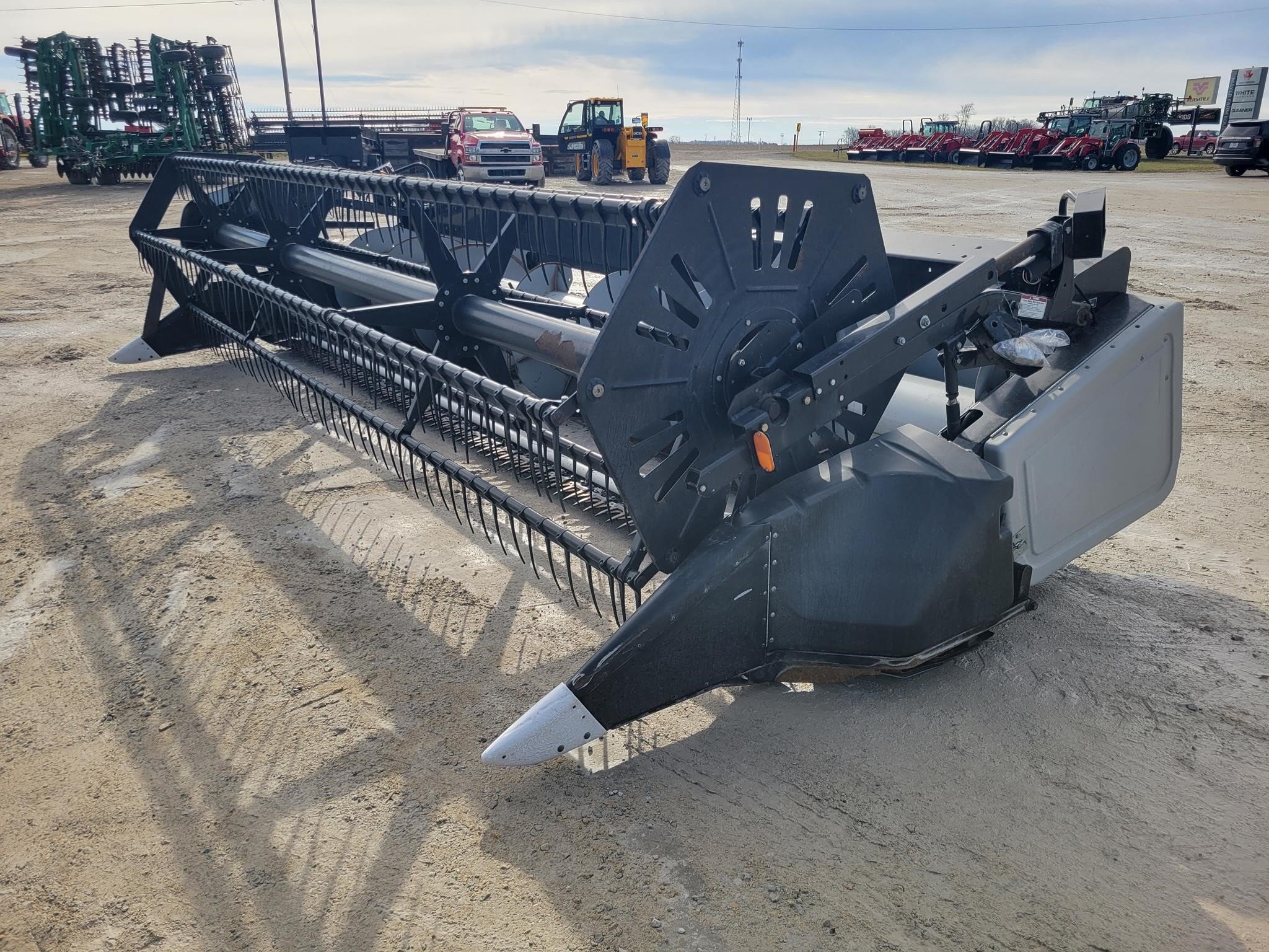 1998 Gleaner 818 Platform