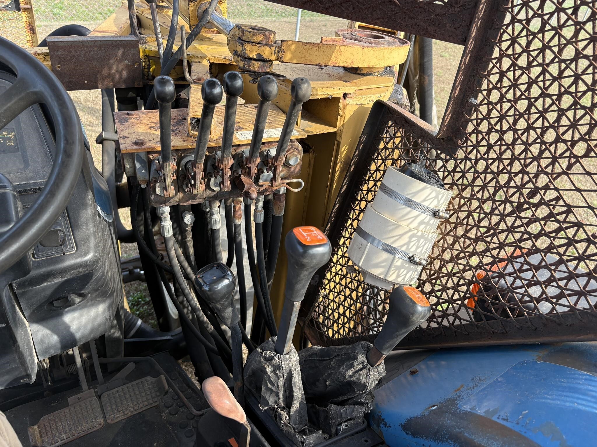 2006 New Holland TS110 Tractor