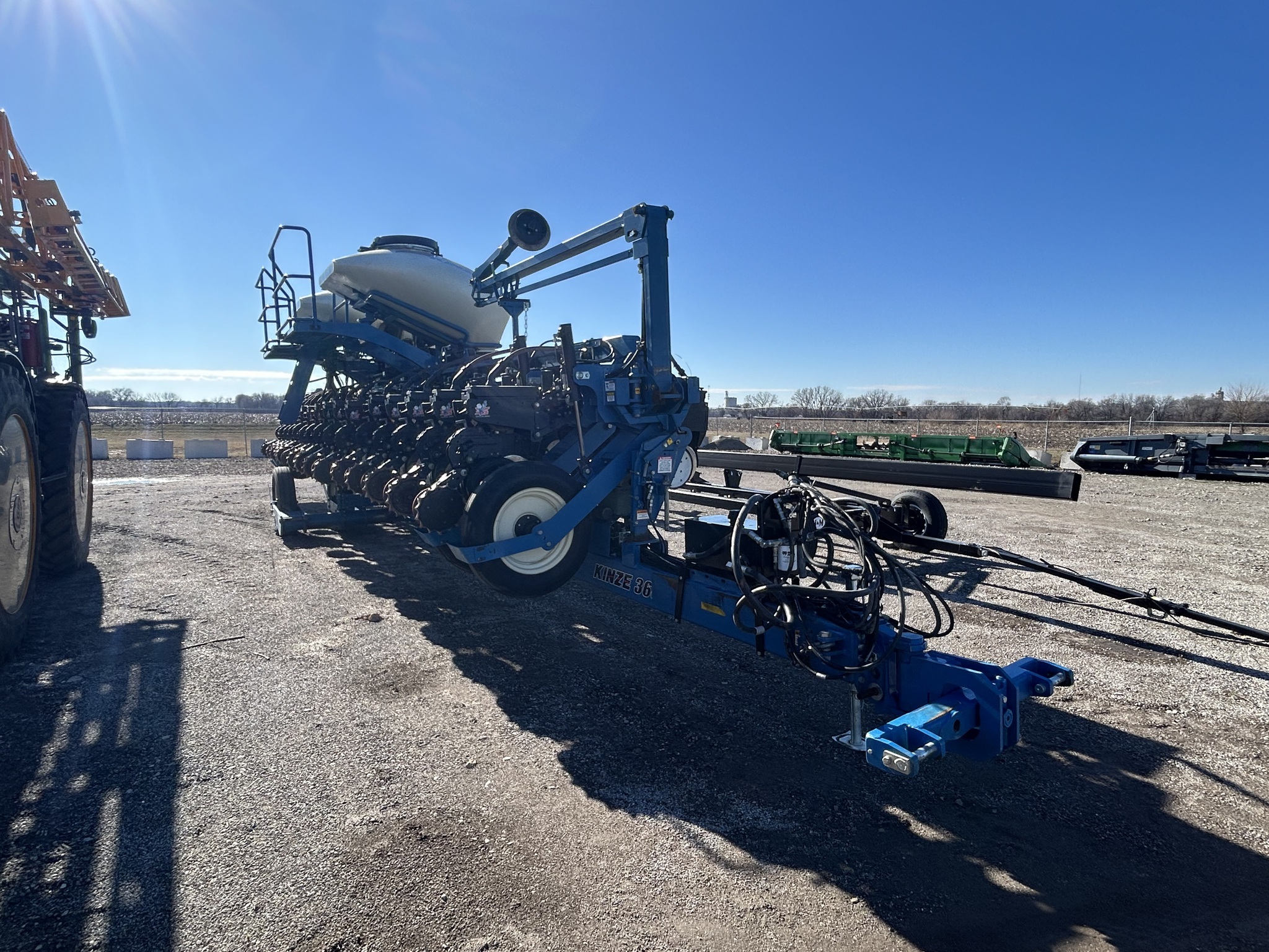 2012 Kinze 3660 Planter