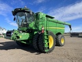 2017 John Deere S680 Combine