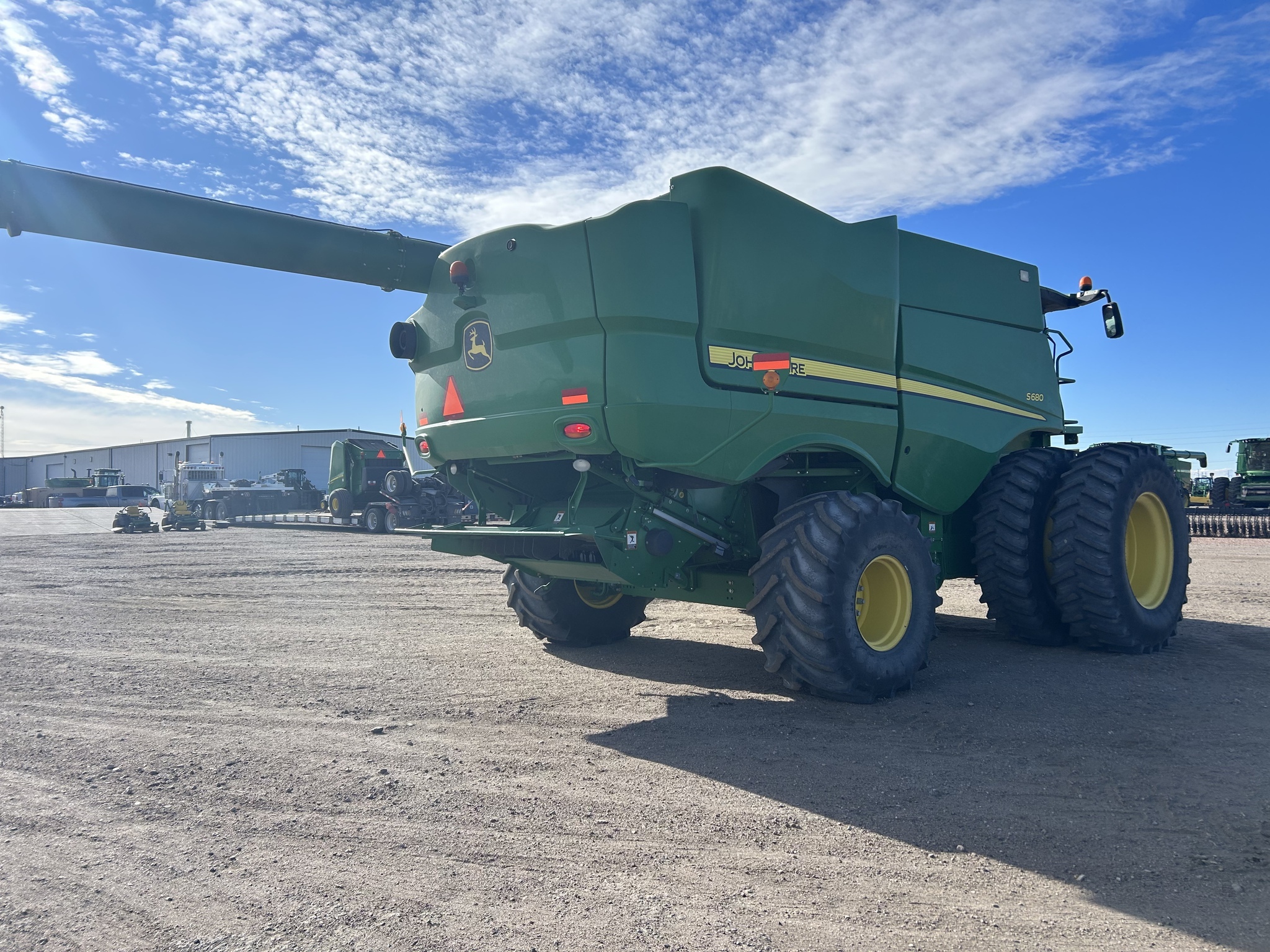 2017 John Deere S680 Combine