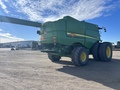 2017 John Deere S680 Combine