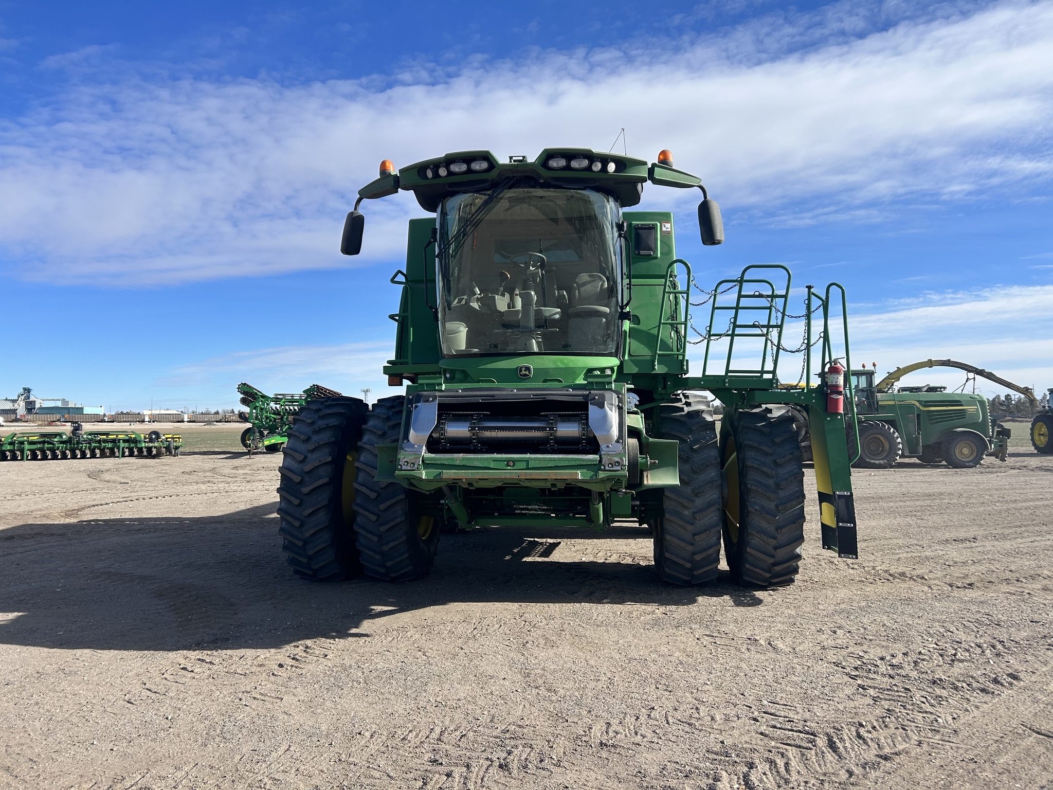 2017 John Deere S680 Combine