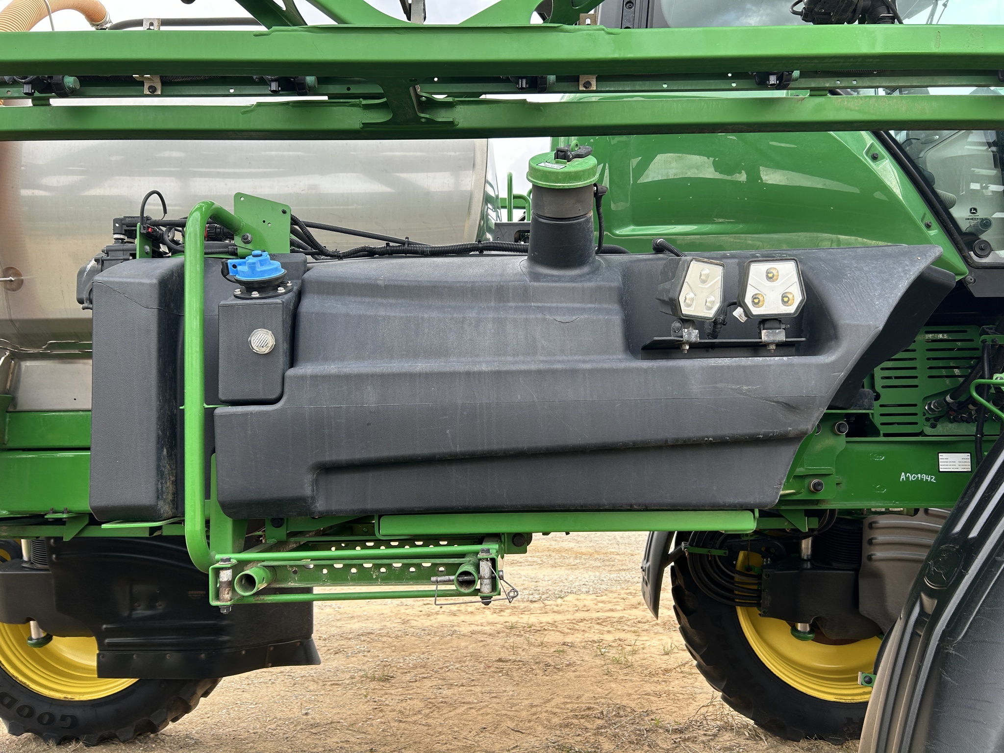 2025 John Deere 408R Self-Propelled Sprayer