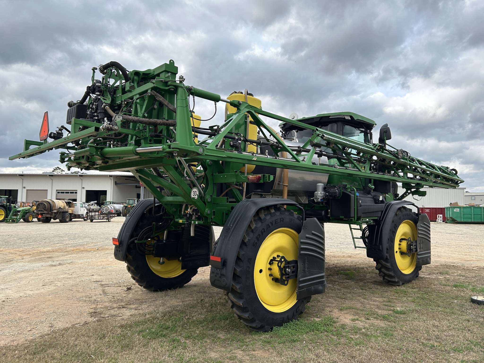 2025 John Deere 408R Self-Propelled Sprayer