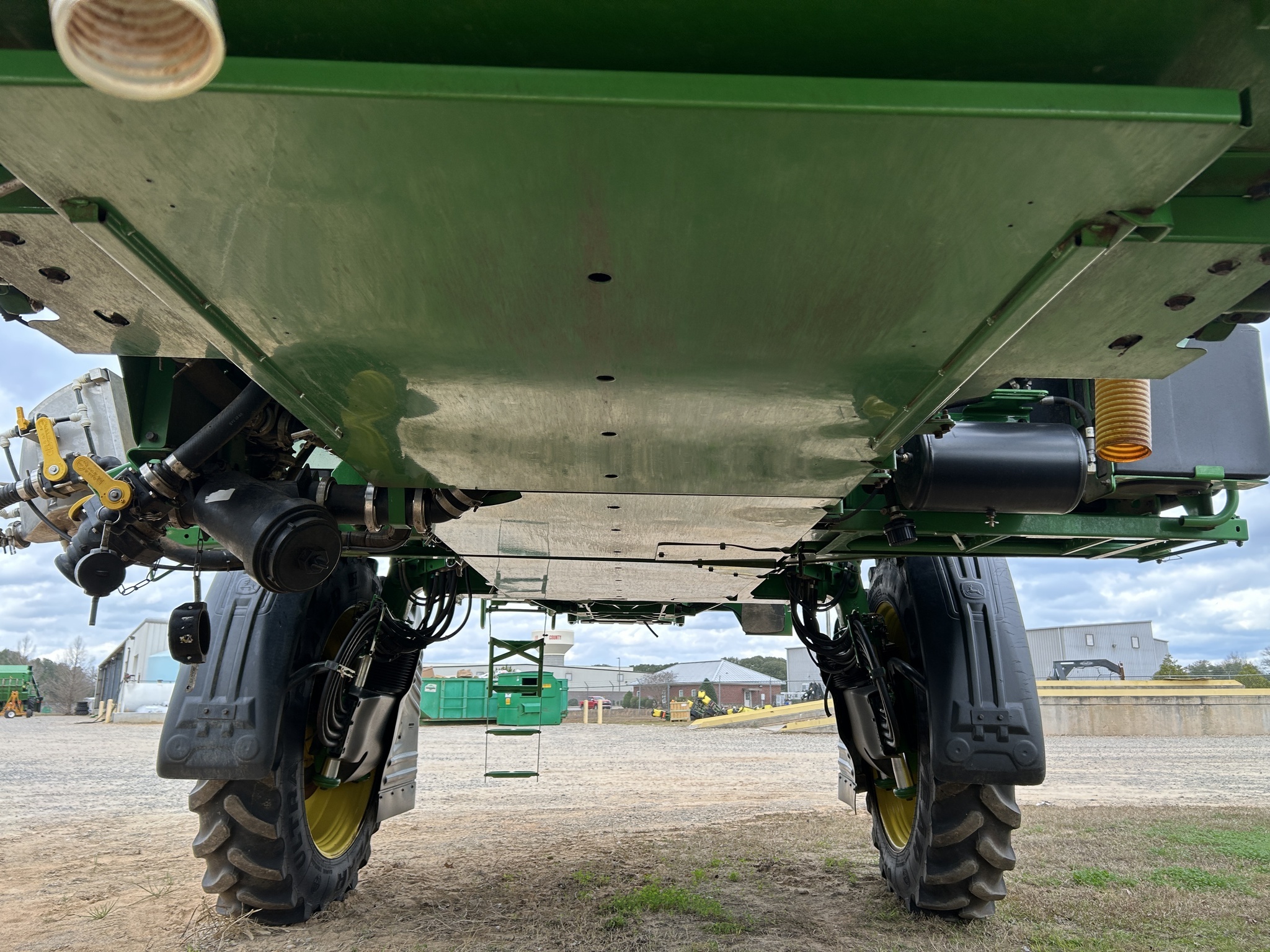 2025 John Deere 408R Self-Propelled Sprayer
