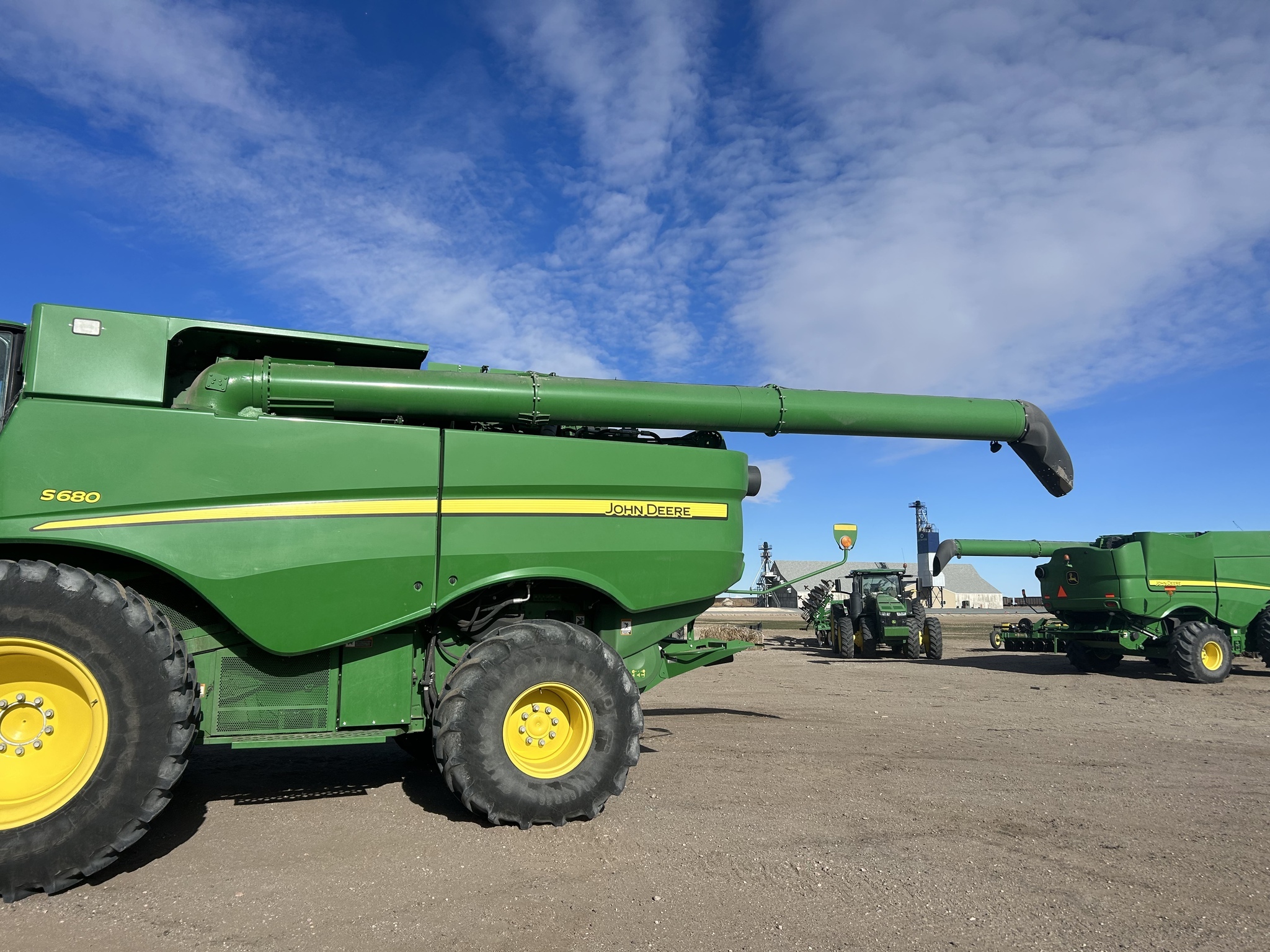 2017 John Deere S680 Combine