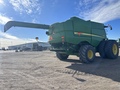 2017 John Deere S680 Combine