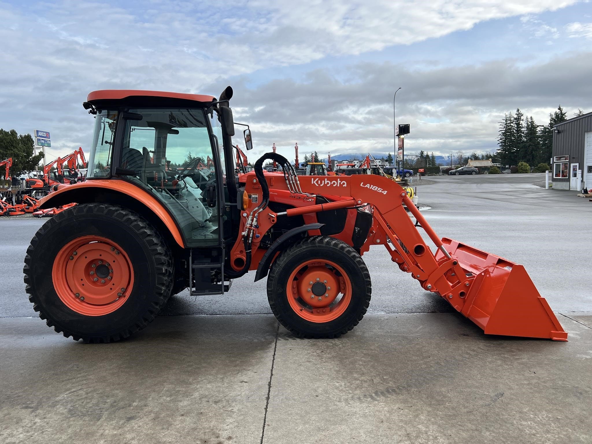 2019 Kubota M5-091 Tractor