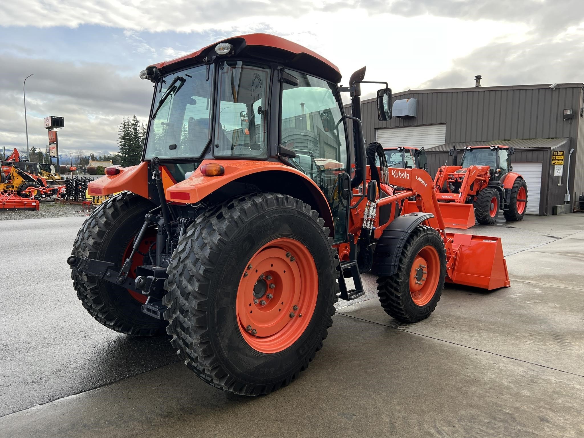 2019 Kubota M5-091 Tractor
