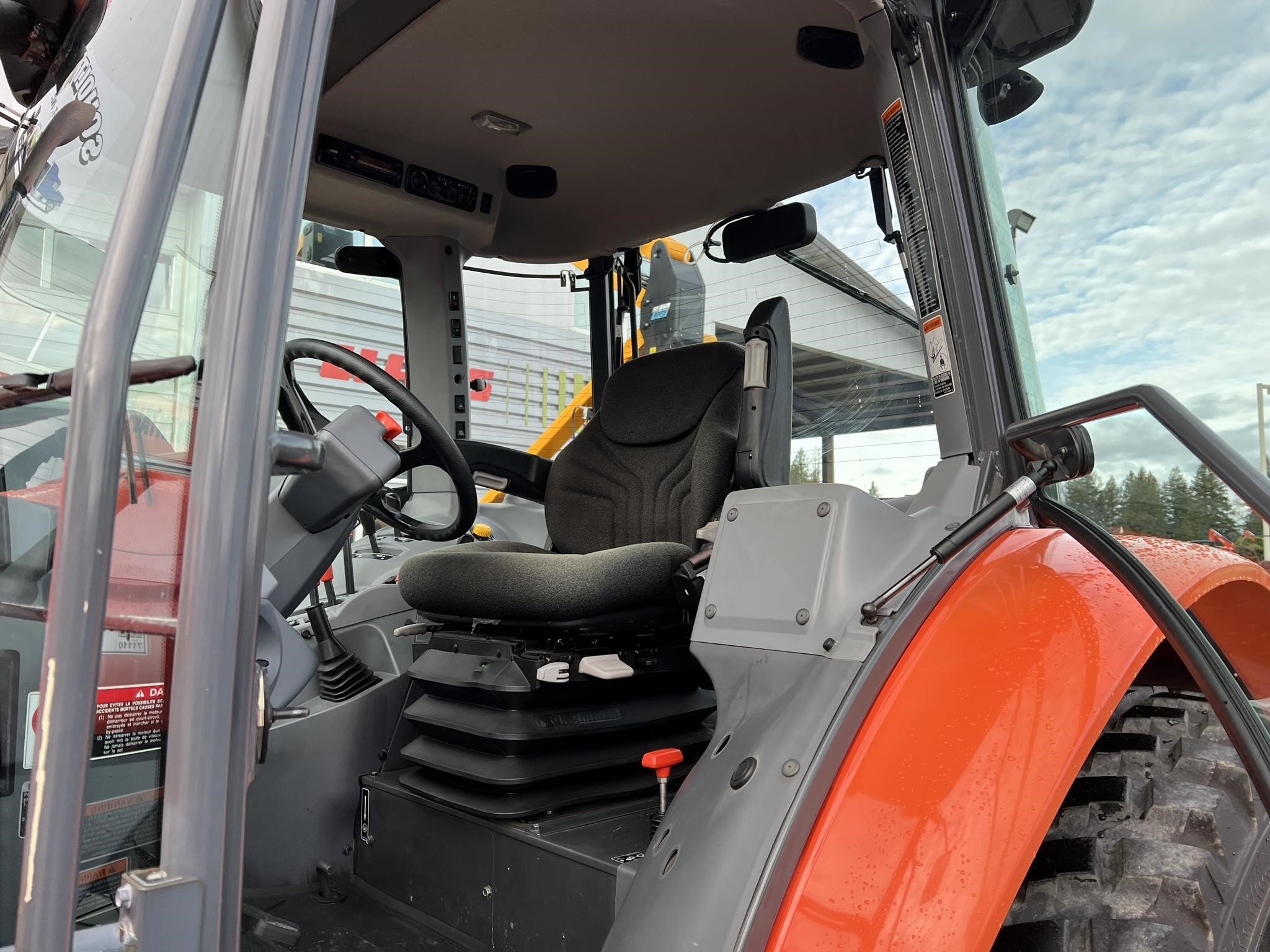 2019 Kubota M5-091 Tractor