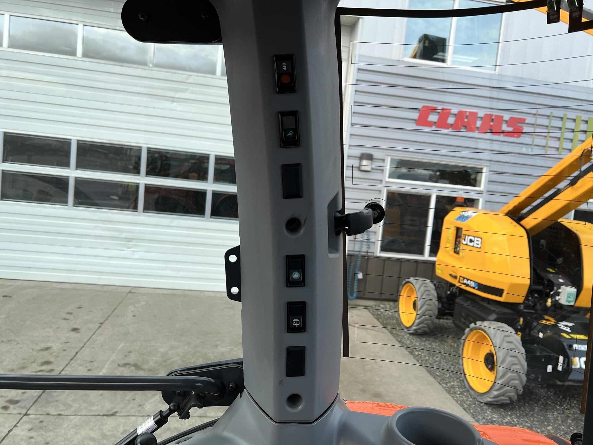 2019 Kubota M5-091 Tractor