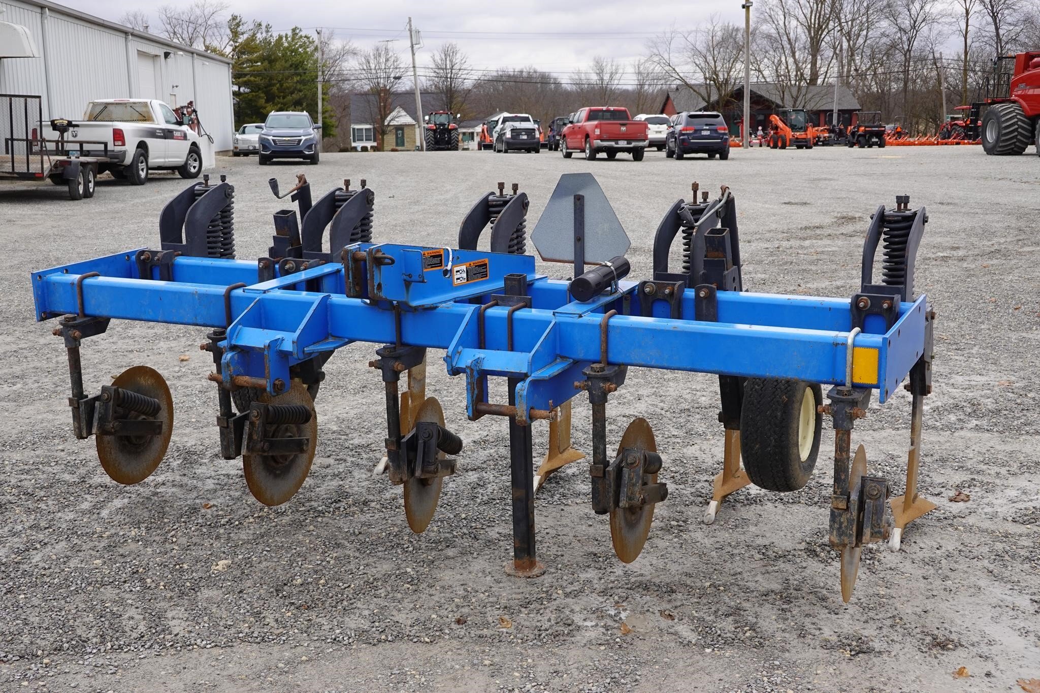 2010 DMI ET2500B Chisel Plow