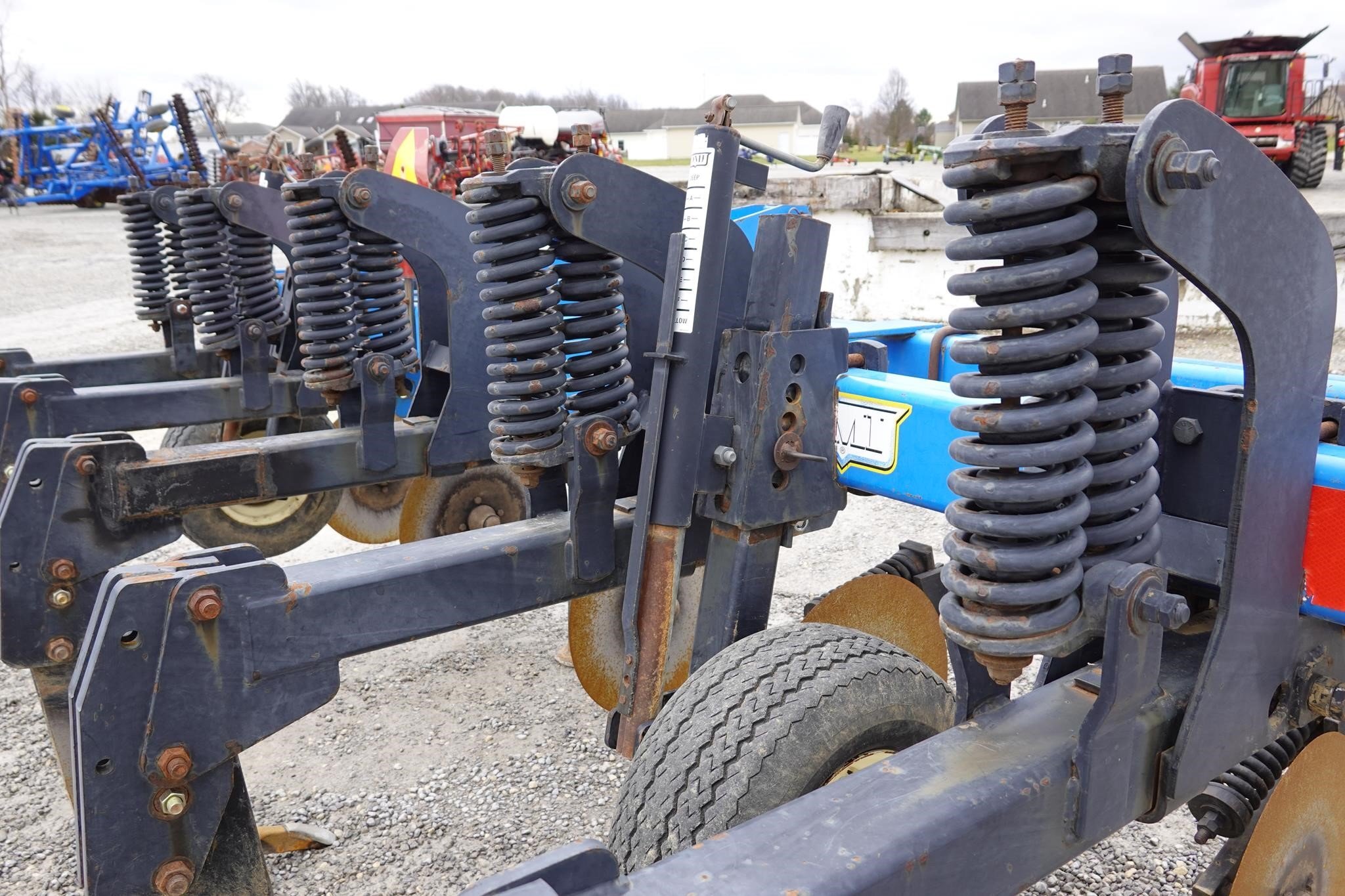 2010 DMI ET2500B Chisel Plow