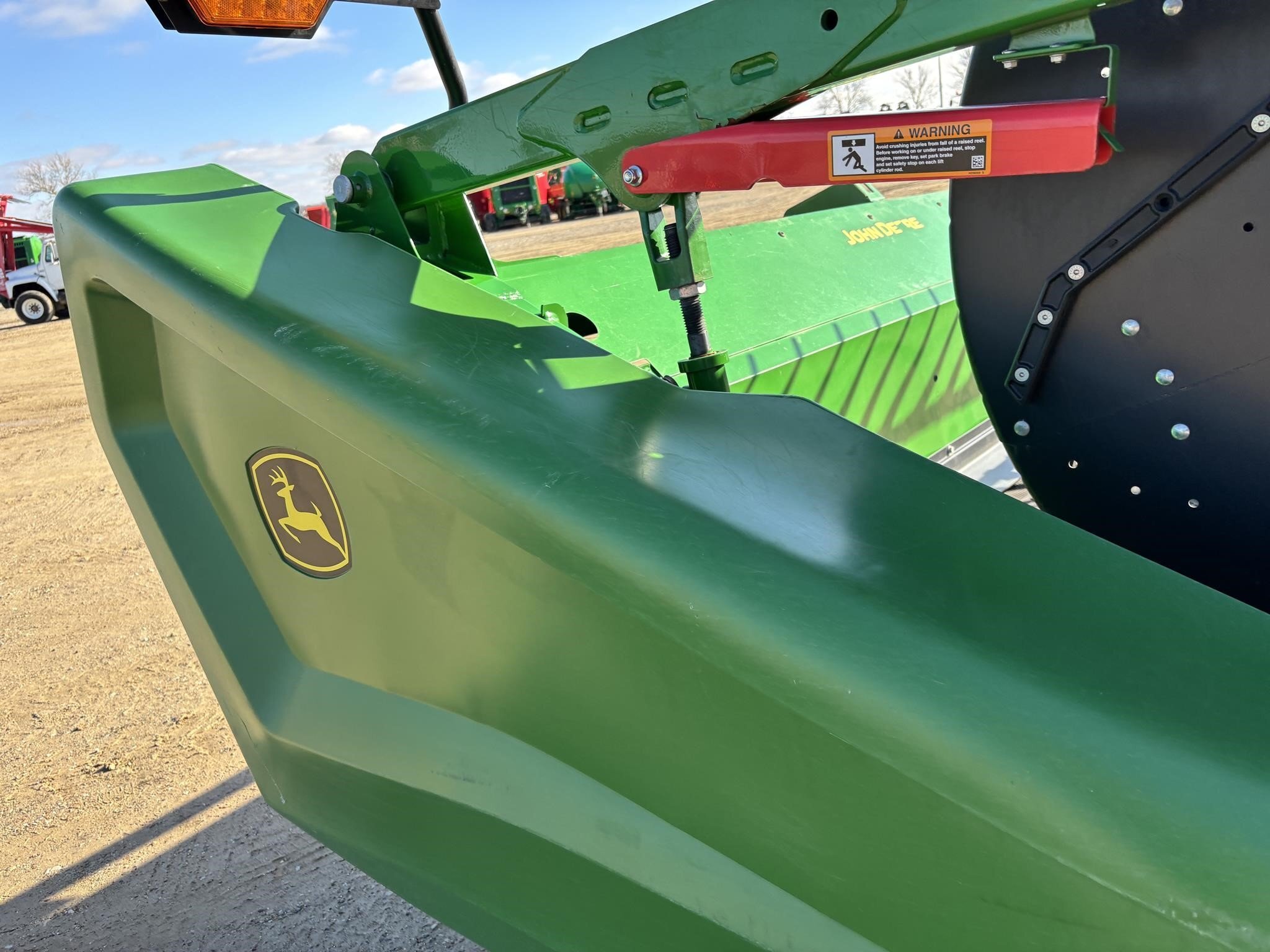 2022 John Deere HD50F Platform