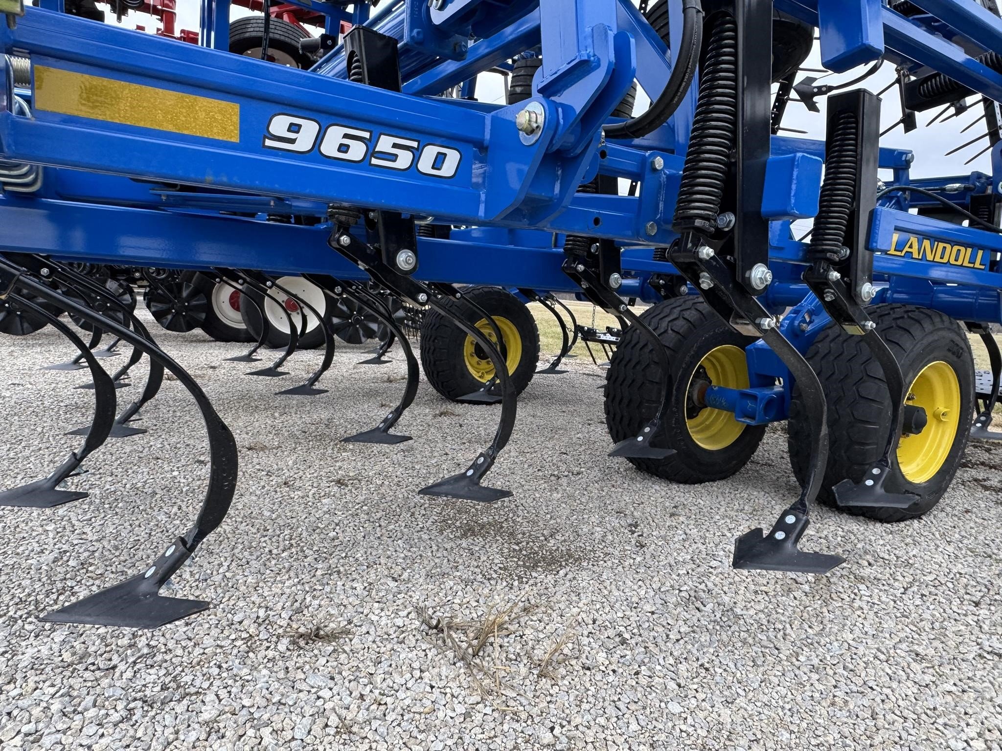  Landoll 9650 Field Cultivator