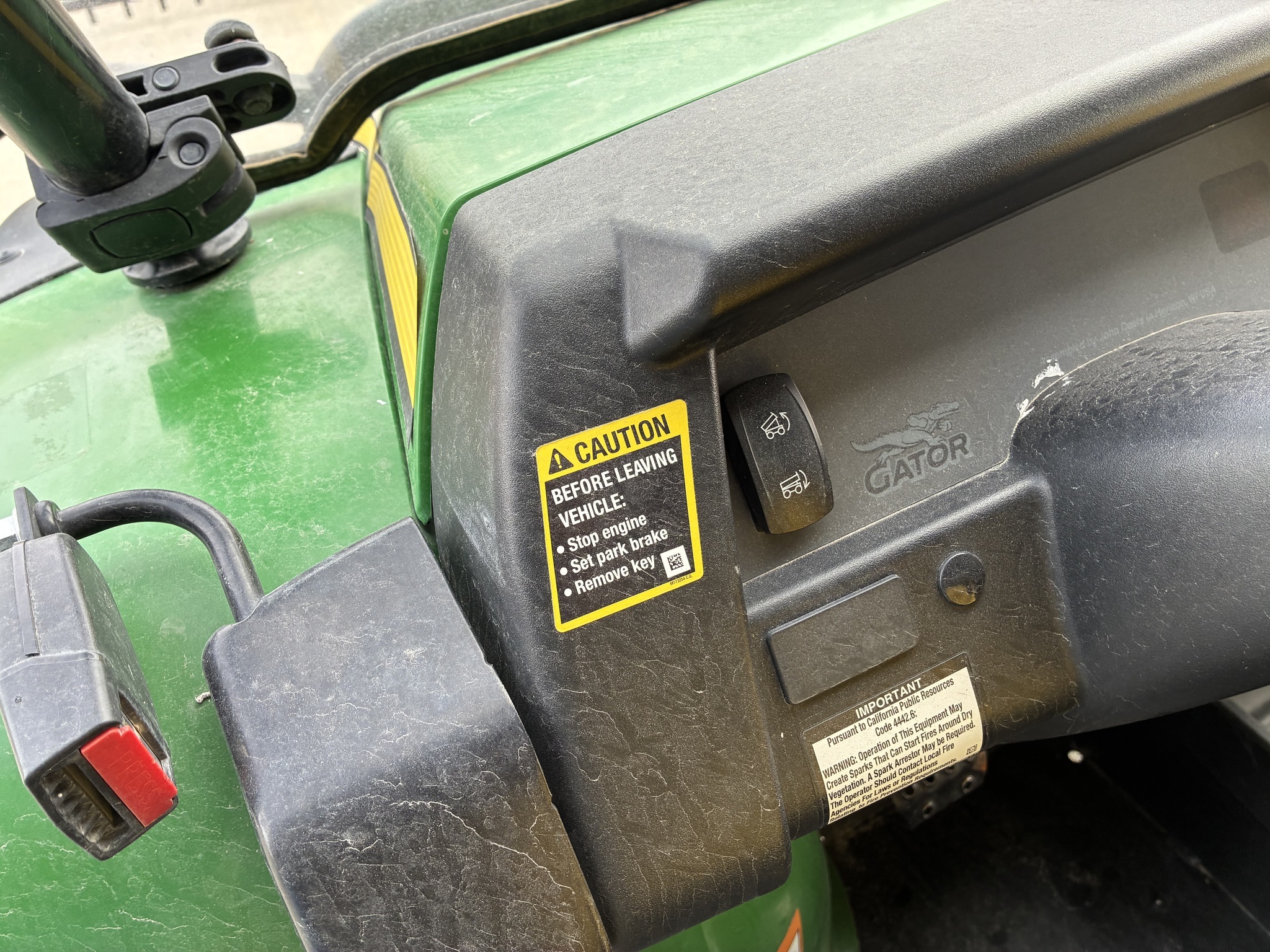 2015 John Deere Gator XUV 825I ATVs and Utility Vehicle