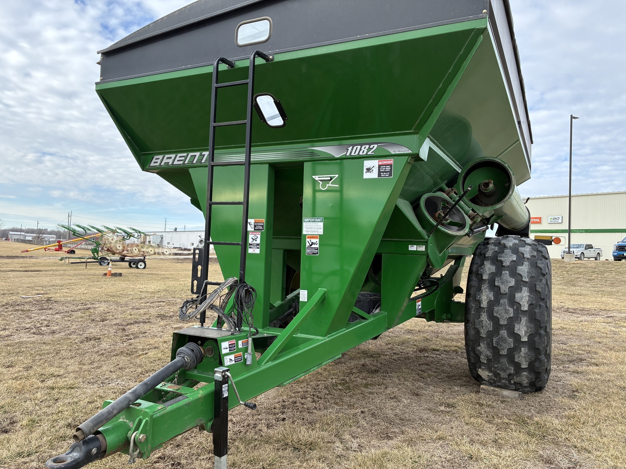 2013 Brent 1082 Grain Cart