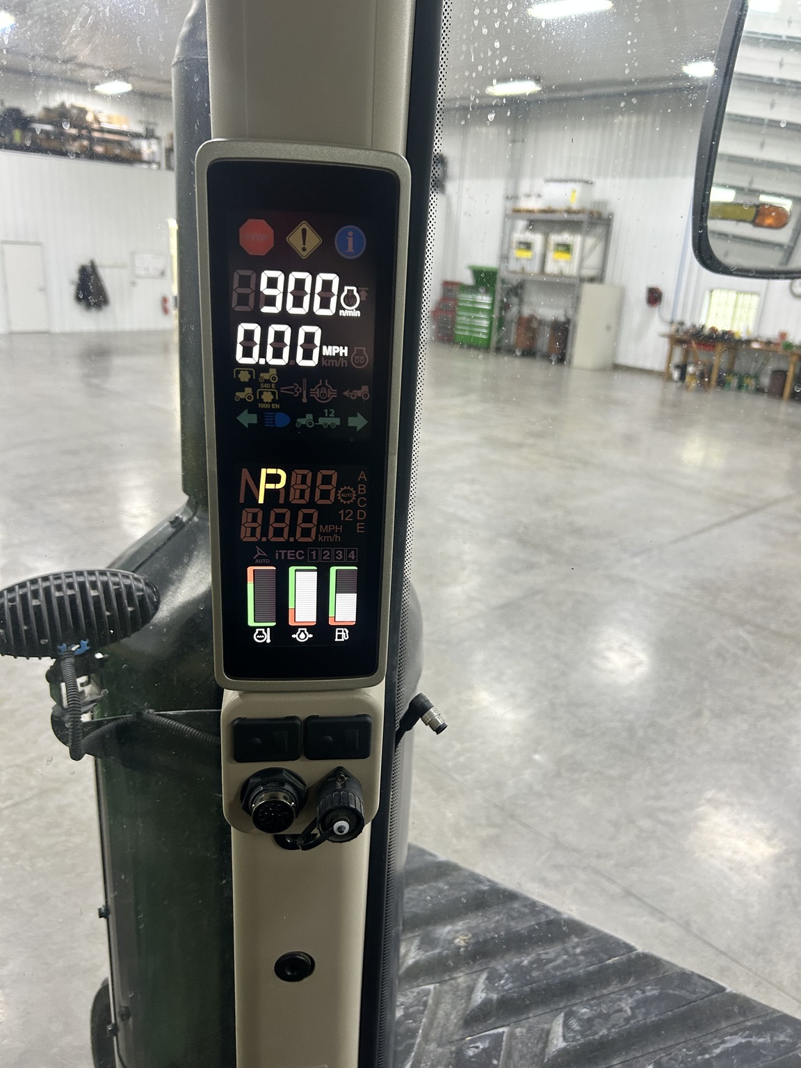 2013 John Deere 8360RT Tractor