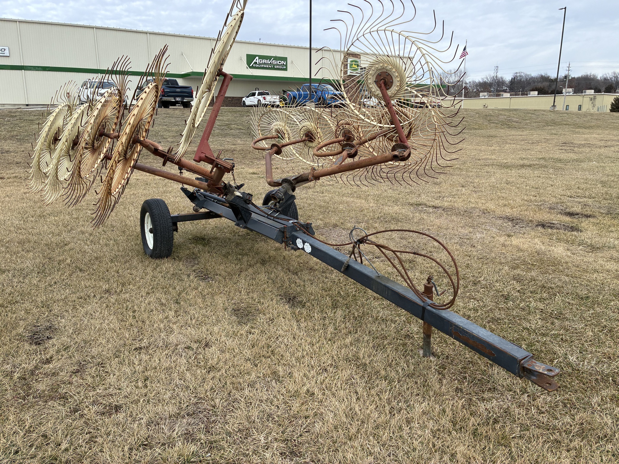 1998 Ogden Metalworks 10 WHEEL RAKE Rake