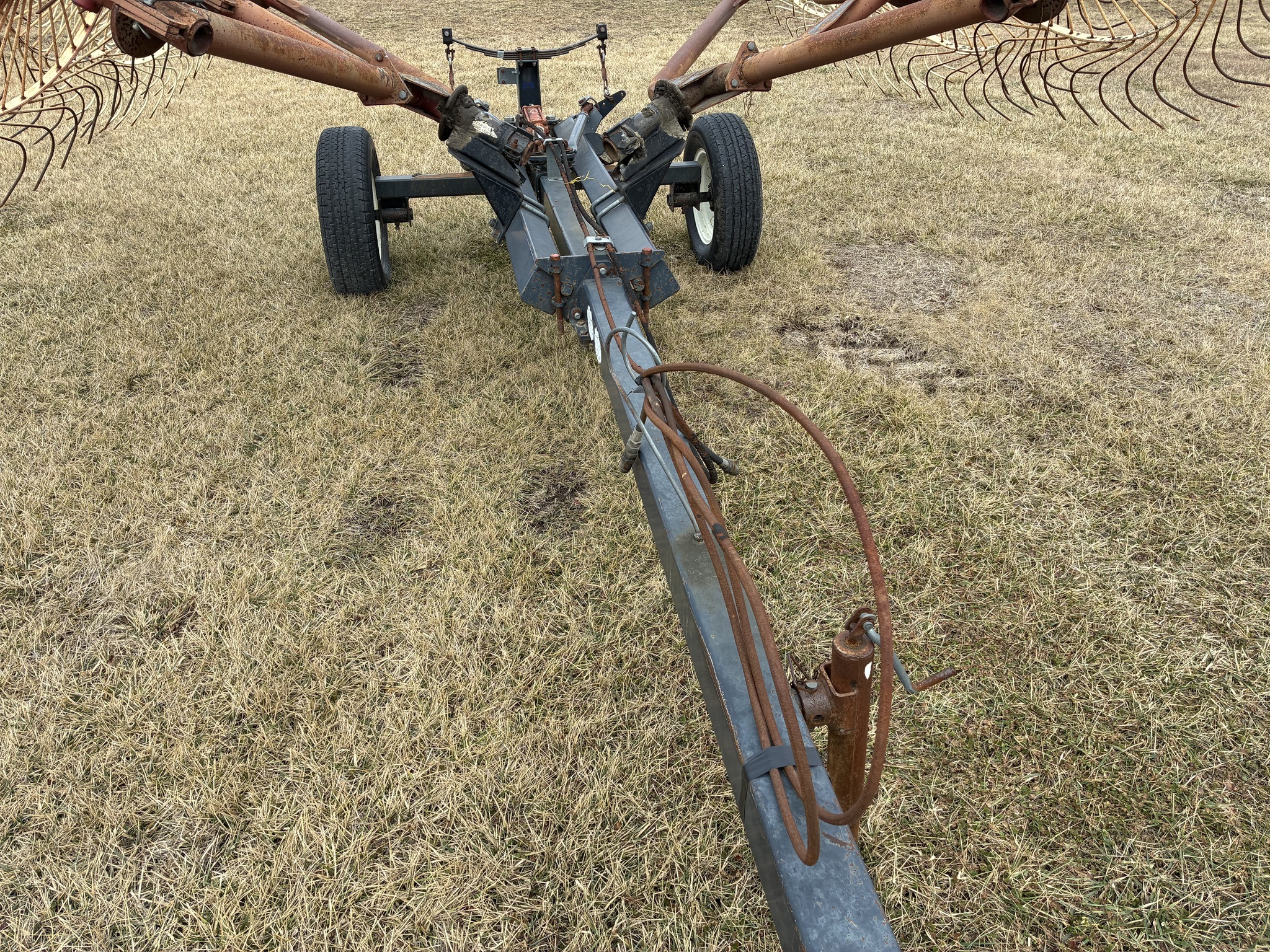 1998 Ogden Metalworks 10 WHEEL RAKE Rake