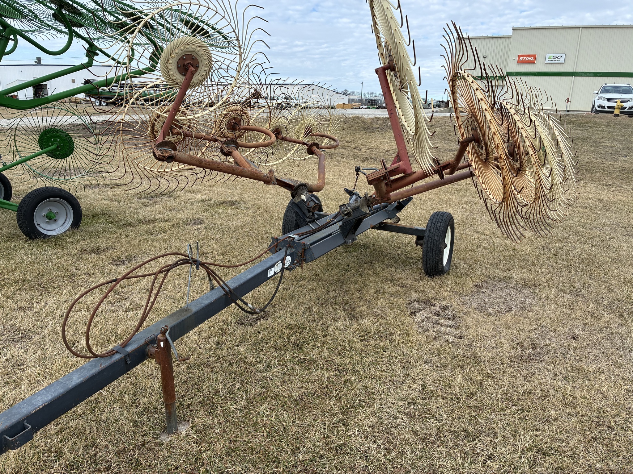 1998 Ogden Metalworks 10 WHEEL RAKE Rake