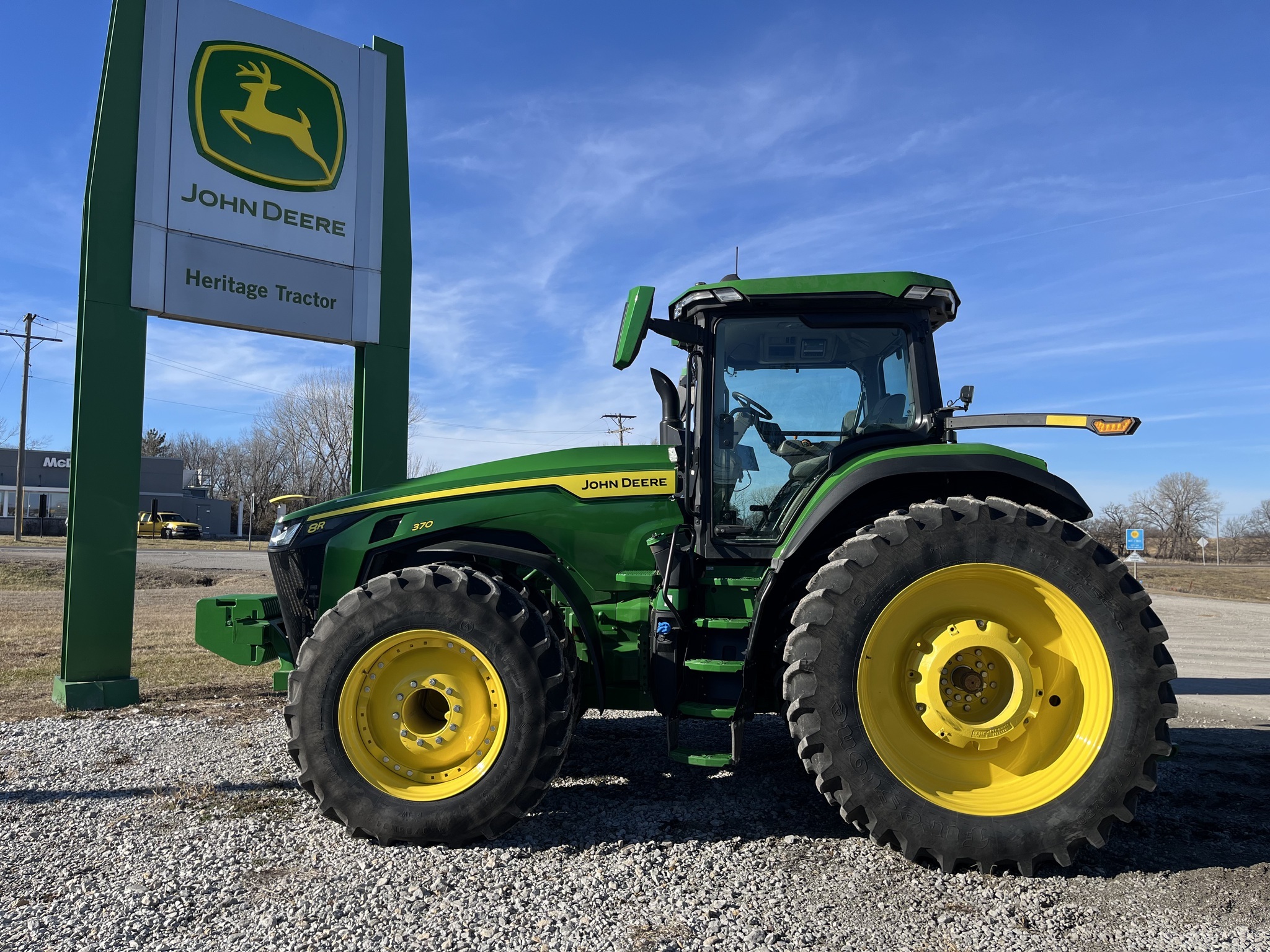 2024 John Deere 8R 370 Tractor