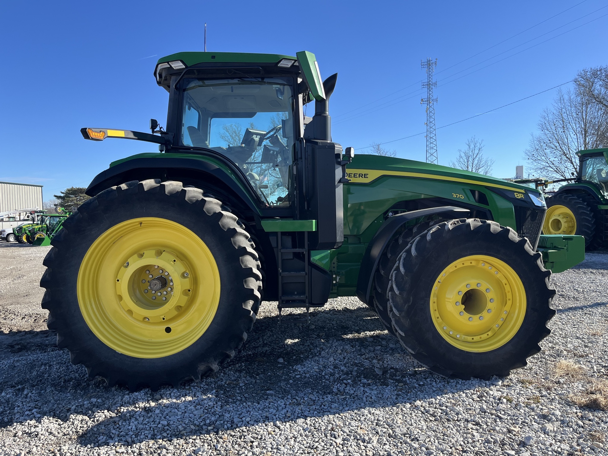 2024 John Deere 8R 370 Tractor