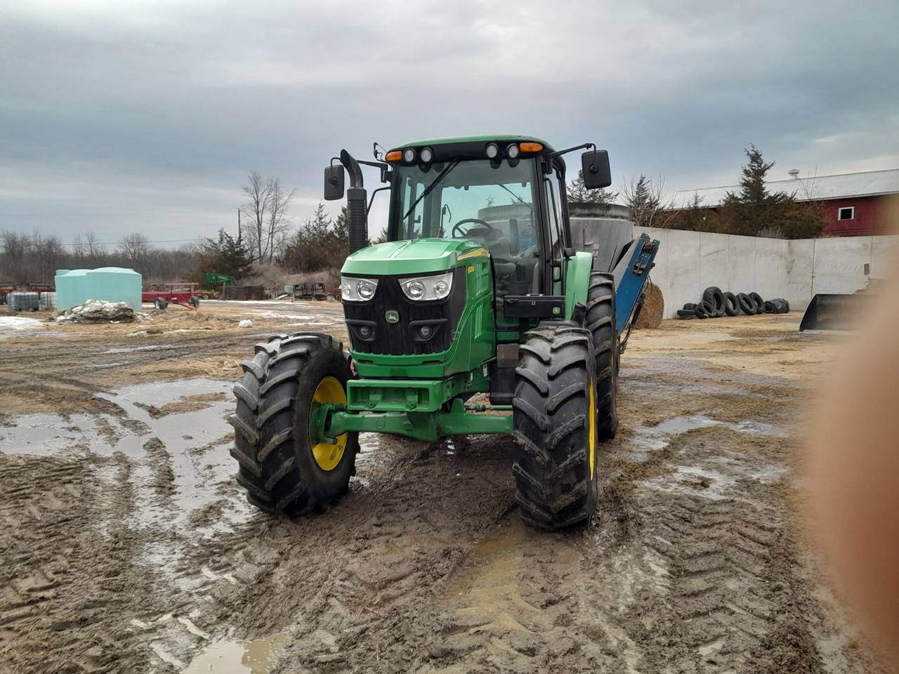 2015 John Deere 6125M Tractor
