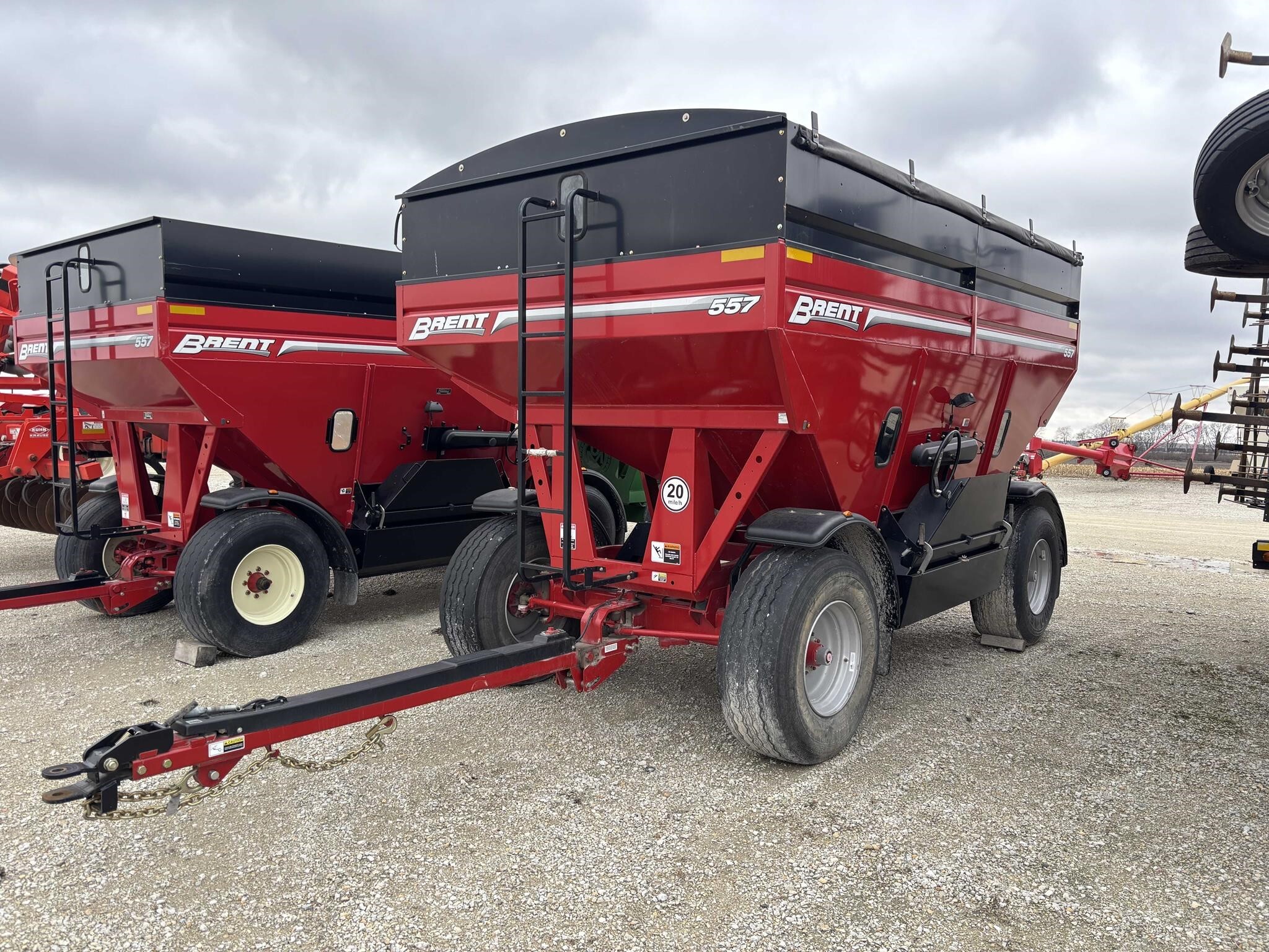 2022 Brent 557 Gravity Wagon