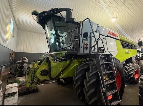 2020 Claas LEXION 8600 Combine