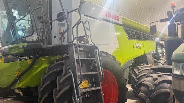 2020 Claas LEXION 8600 Combine