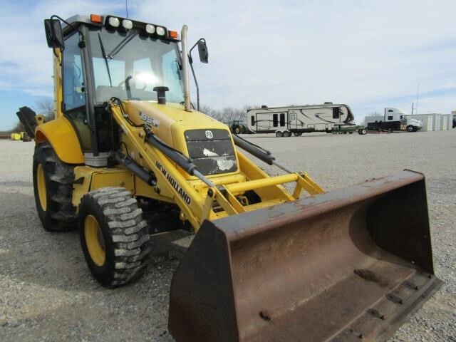 2006 New Holland B95LR Backhoe