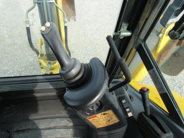 2006 New Holland B95LR Backhoe