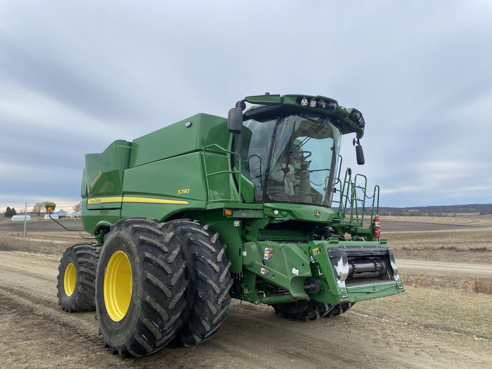 2023 John Deere S790 Combine