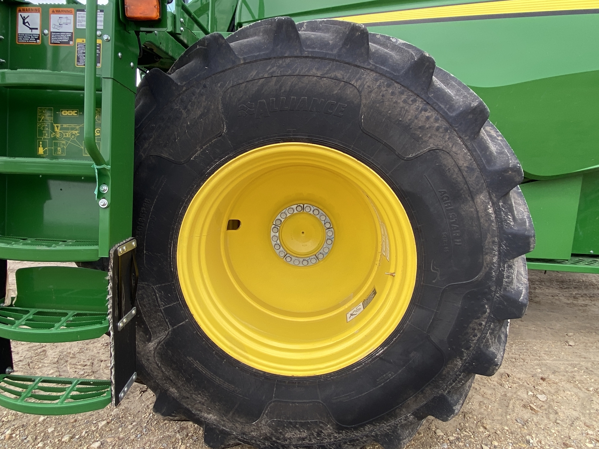 2023 John Deere S790 Combine