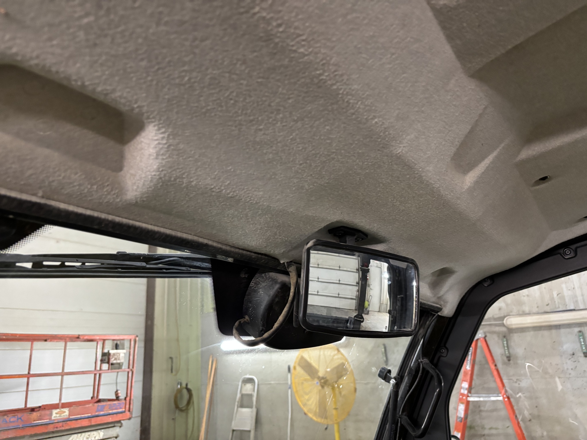 2018 John Deere XUV 835M ATVs and Utility Vehicle