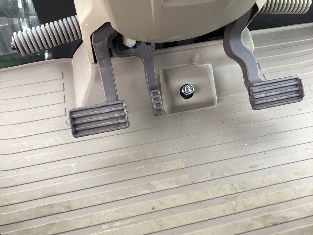 2023 John Deere 9RX 590 Tractor