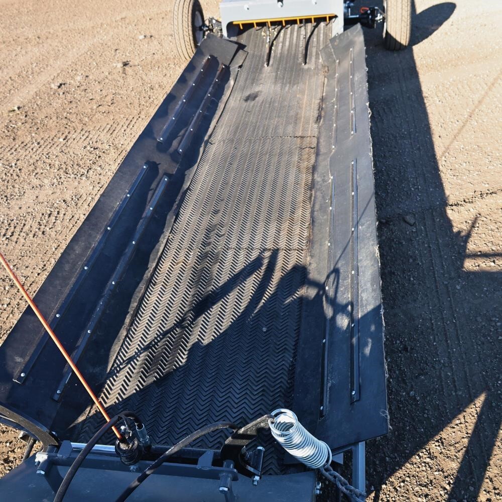 2026 Soaring Eagle SA30 Grain Bag Unloader