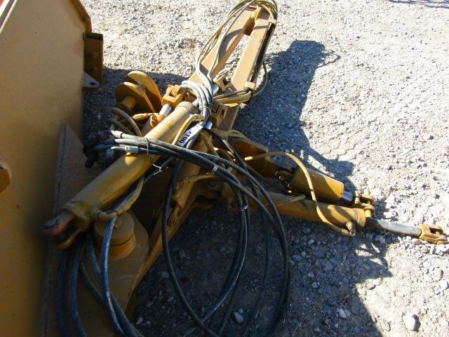  Roadrunner DB12 Blade