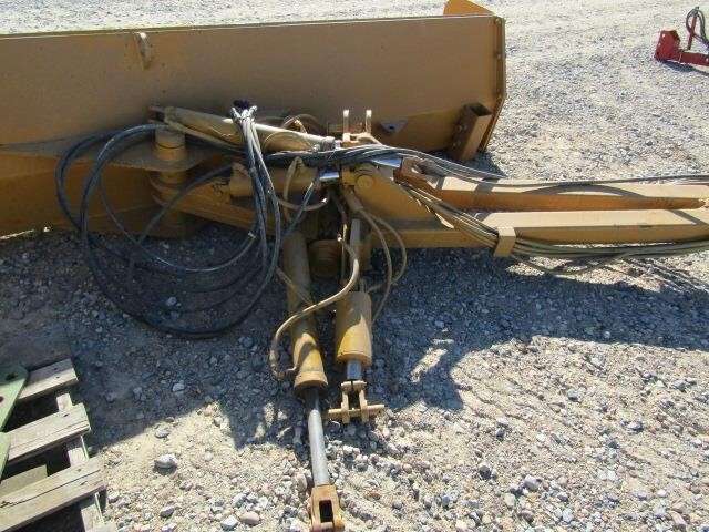  Roadrunner DB12 Blade