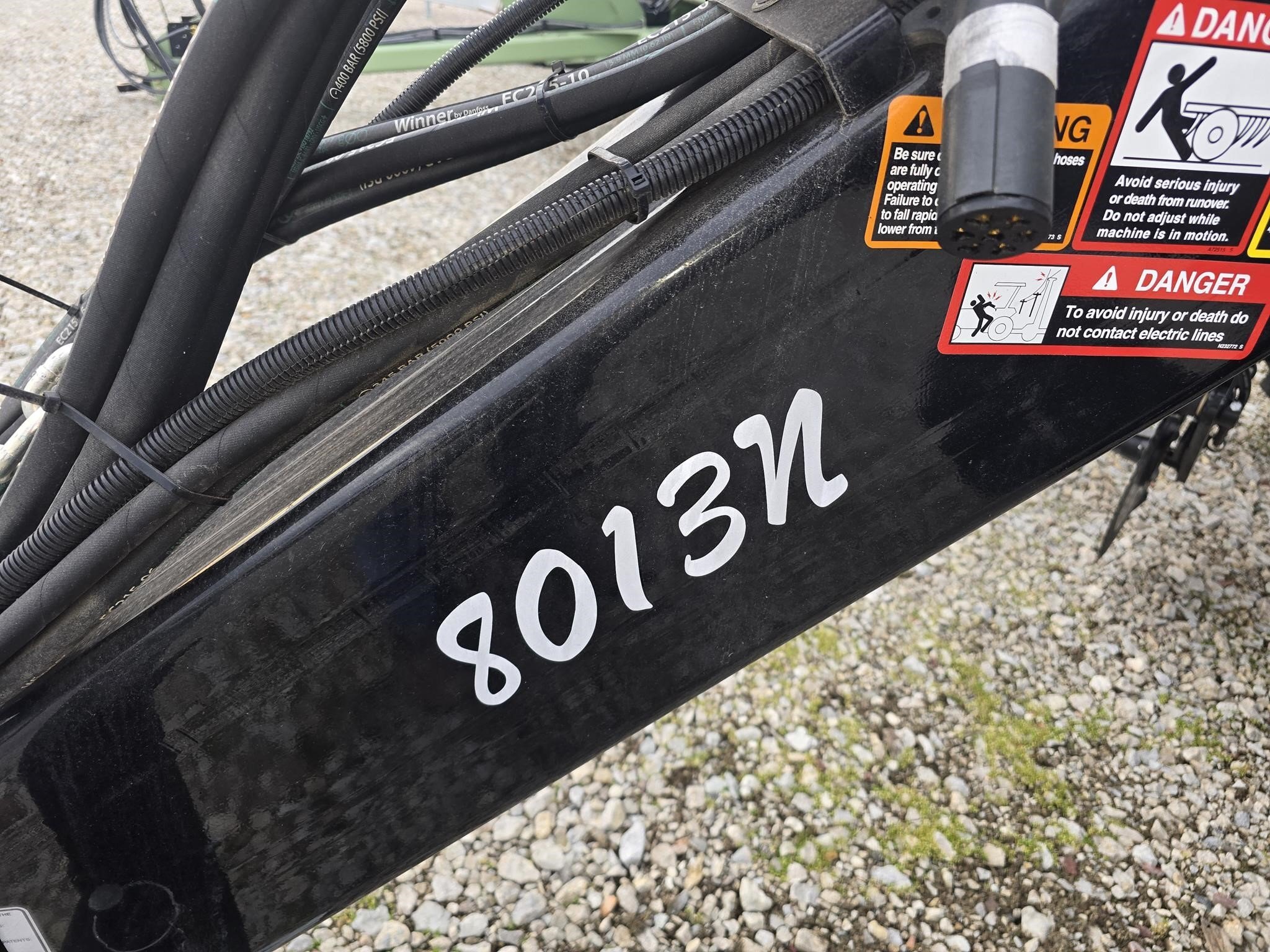  Fast 8013N Pull-Type Fertilizer Spreader