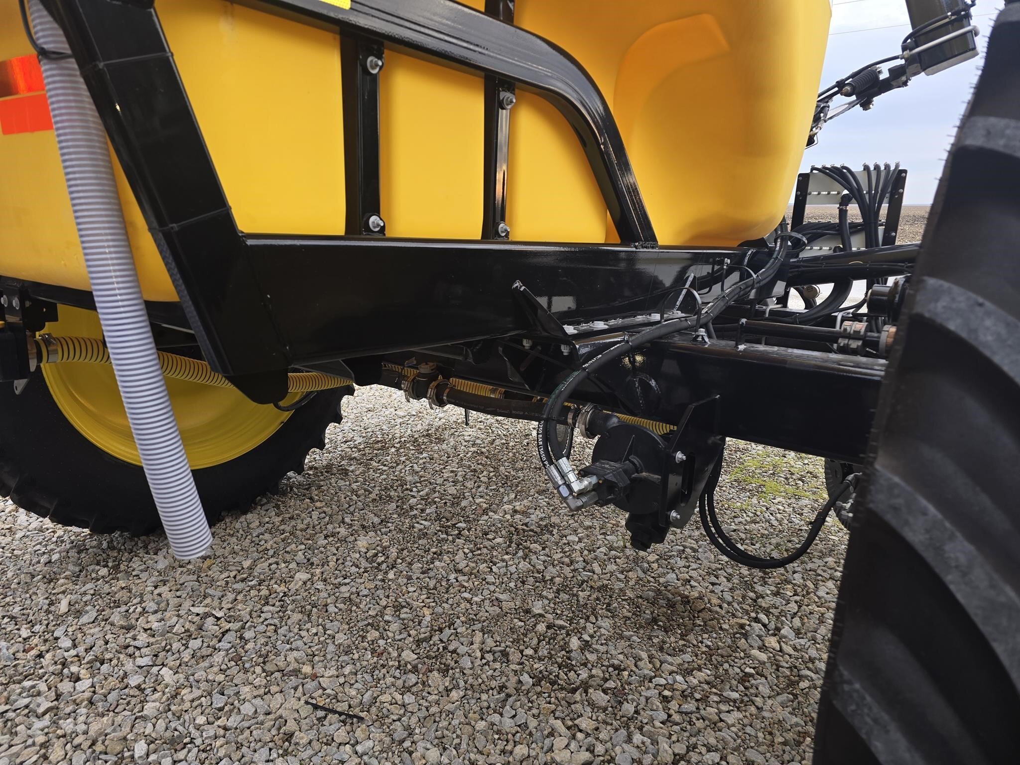  Fast 8013N Pull-Type Fertilizer Spreader