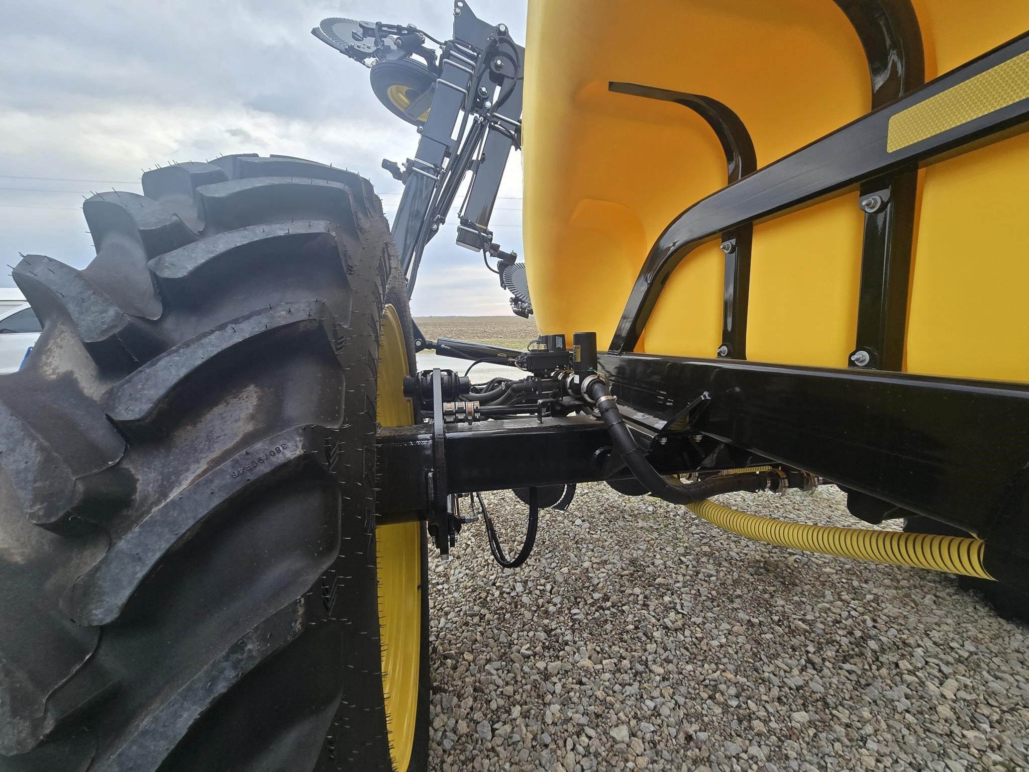  Fast 8013N Pull-Type Fertilizer Spreader