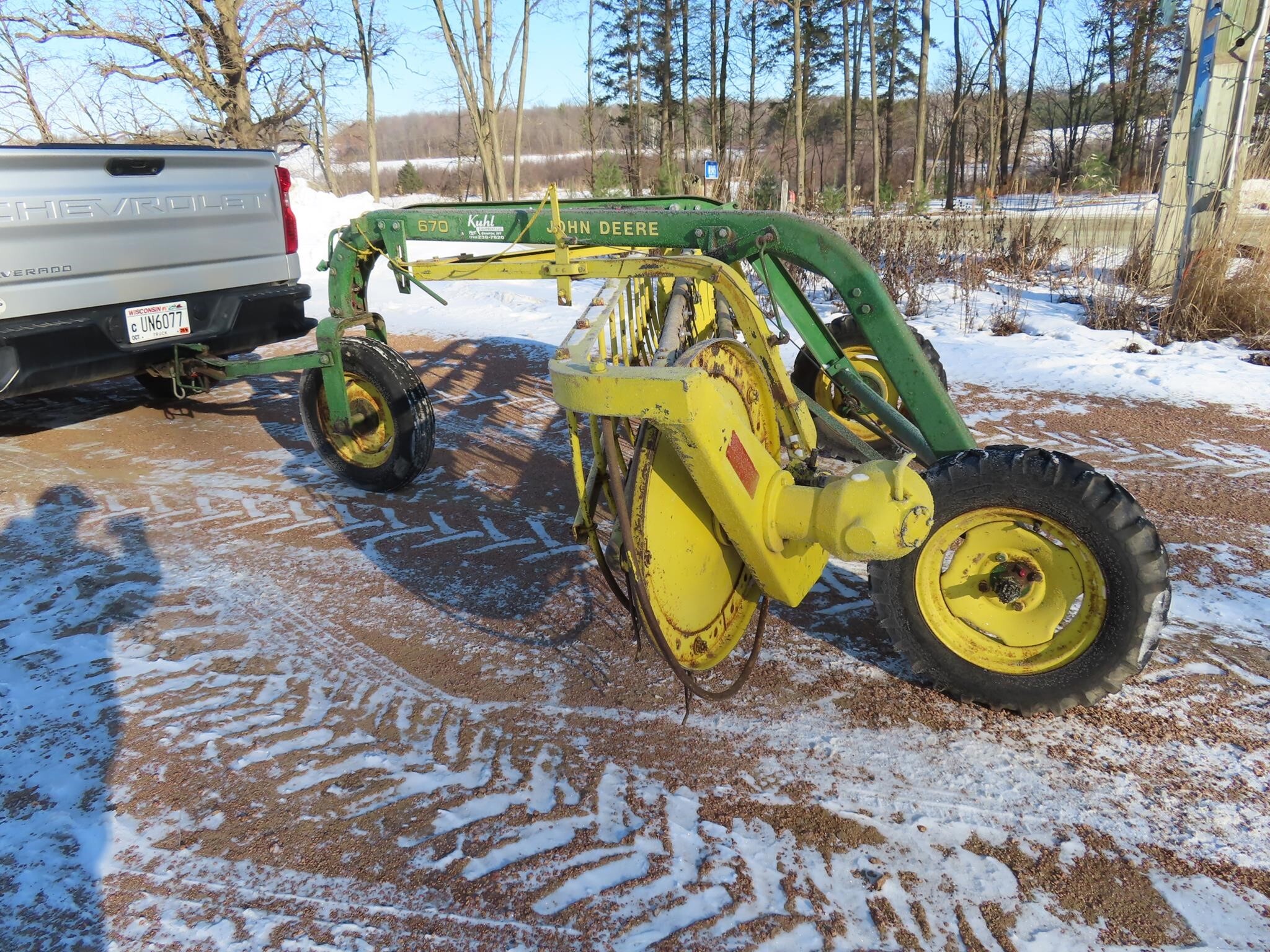  John Deere 670 Rake